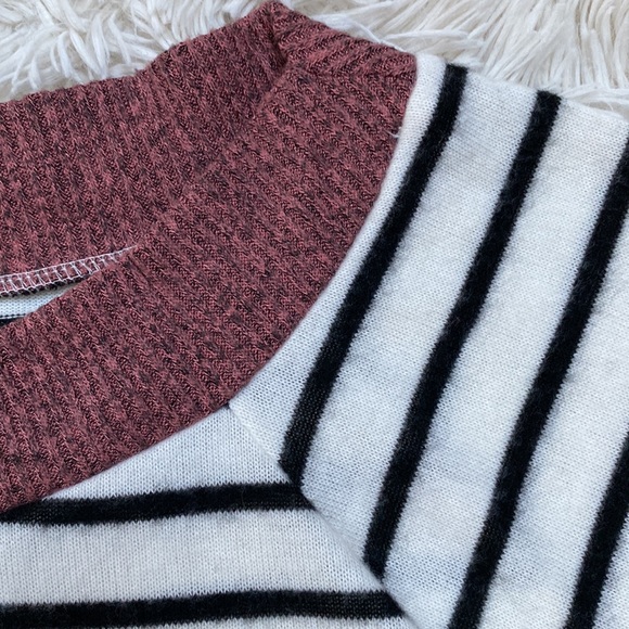 Staccato Hacci Striped Top 💗 White Black & Mauve - Picture 8 of 14